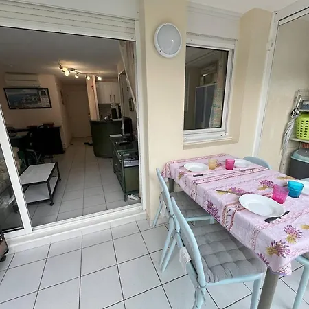 Apartment T2 Avec Parking Et Piscine, Proche Commodites - Fr-1-749-73 *