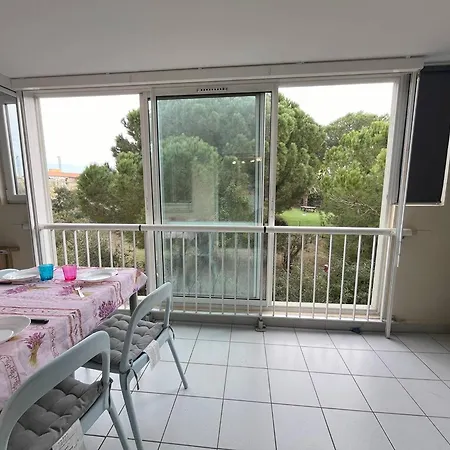 T2 Avec Parking Et Piscine, Proche Commodites - Fr-1-749-73